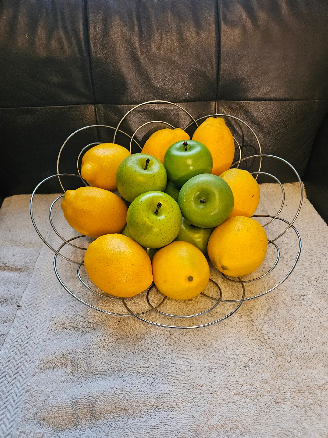 Decorative Metal Fruit Bowl image indicator(2)