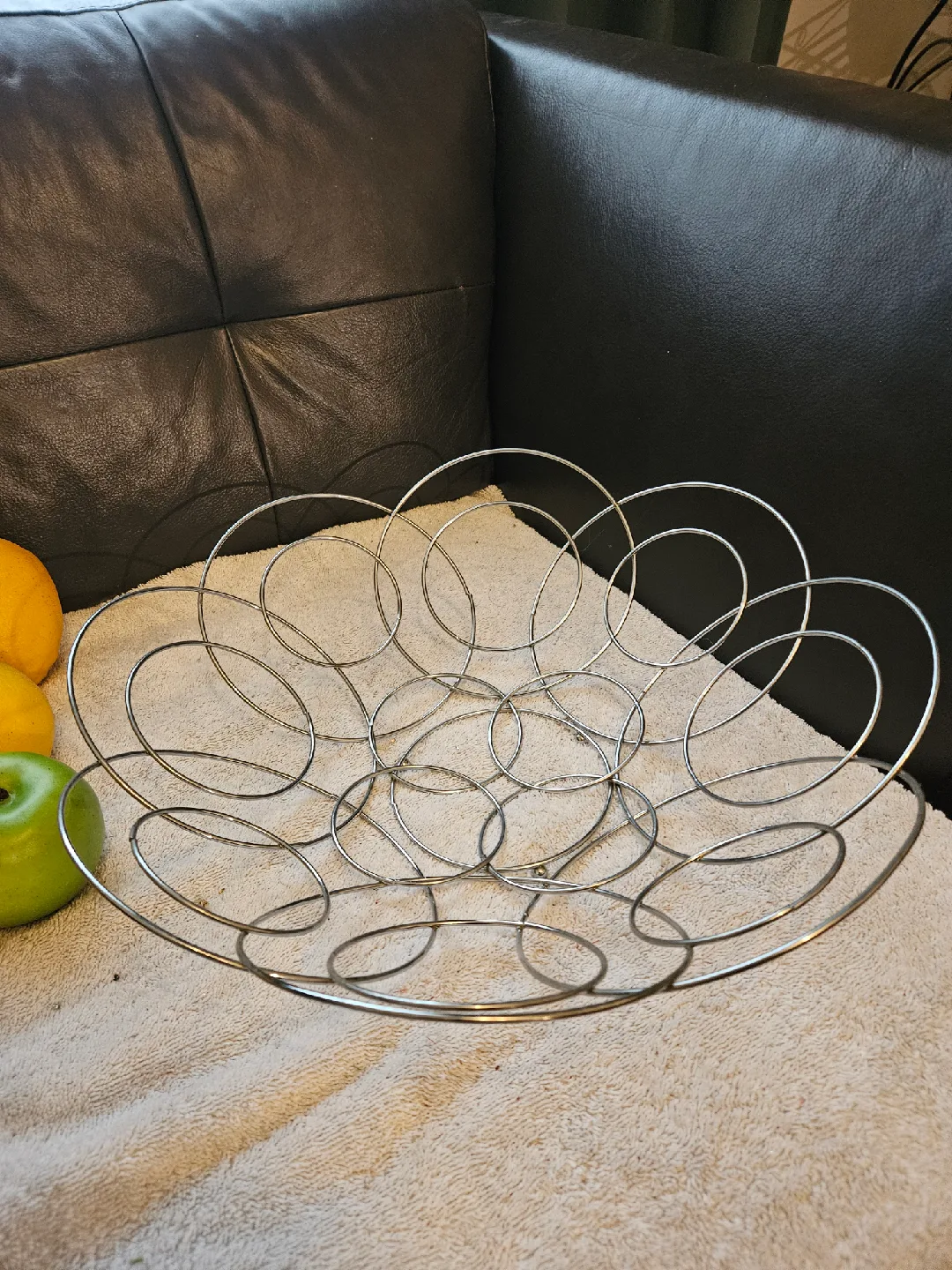 Decorative Metal Fruit Bowl image indicator(3)