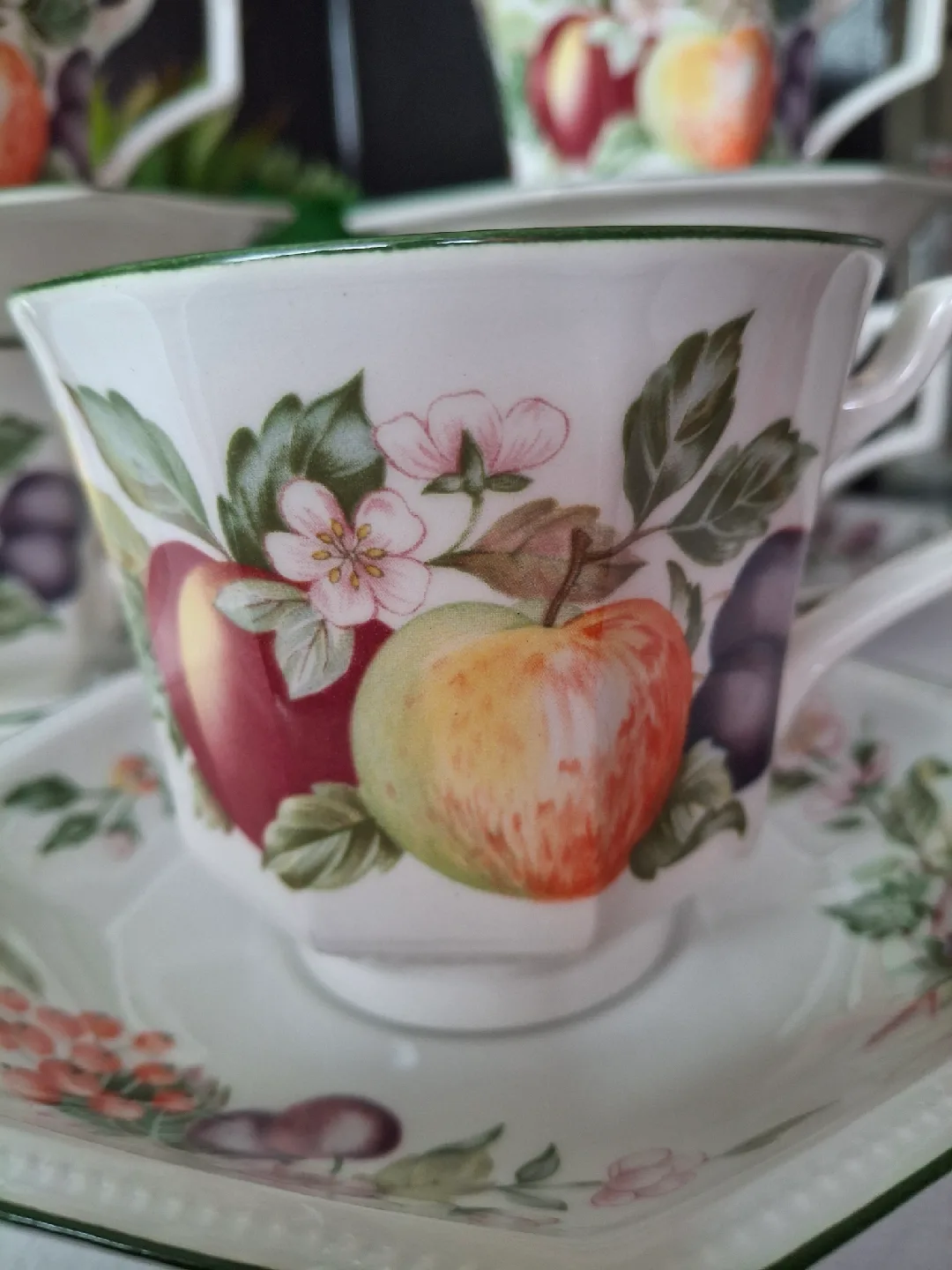 Vintage Made in England Johnson Brothers Tea Cup & Saucer Set image indicator(8)