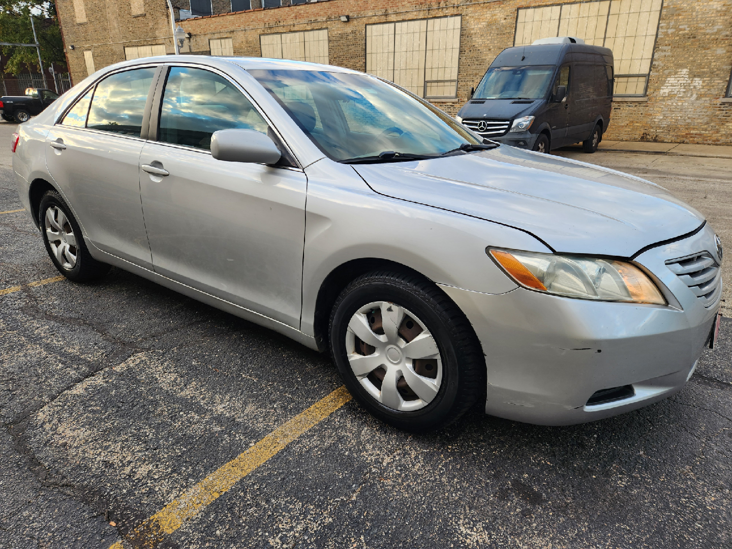 2009 Toyota Camry LE - photo 3