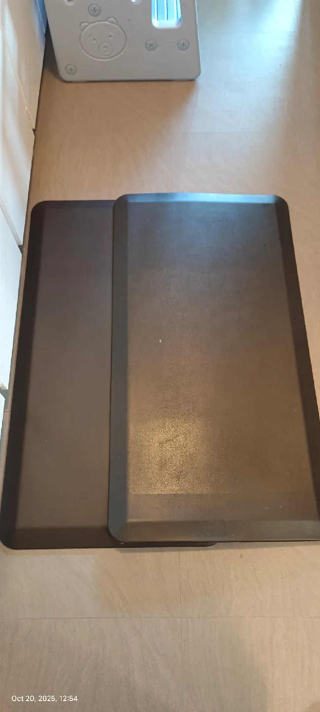 2 pieces of For Living Anti-Fatigue Indoor Mat 20-in x 60-in image indicator(2)