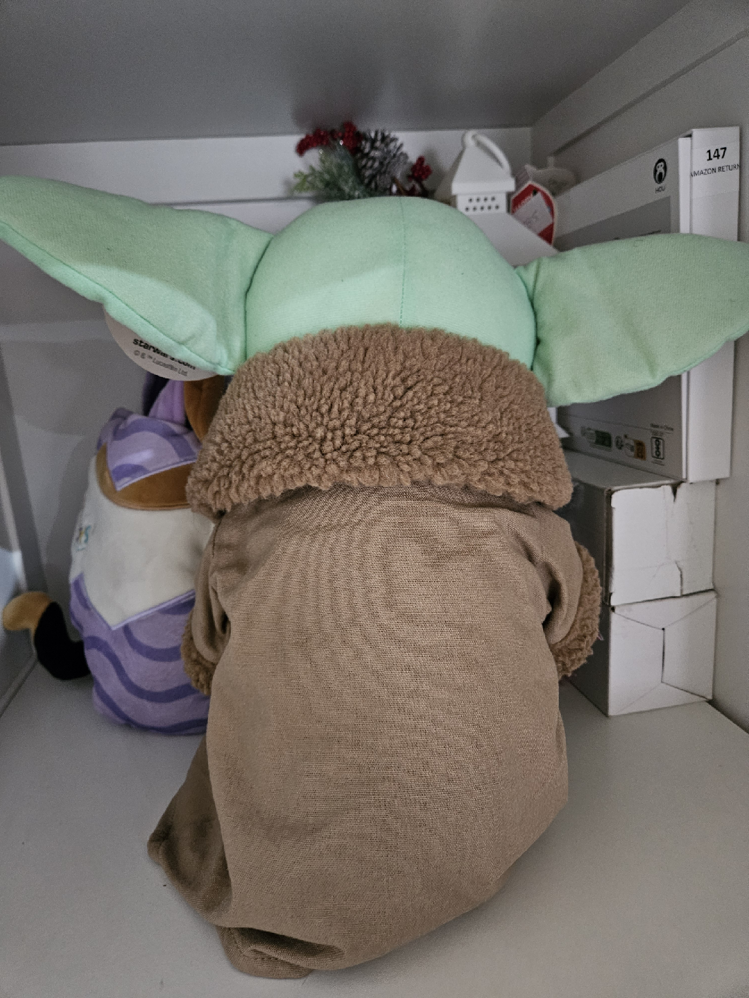 Star Wars The Mandalorian Baby Yoda Pillow Buddy - photo 2