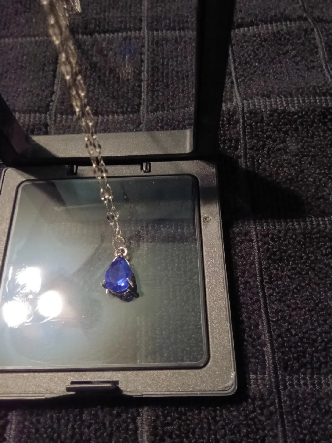 Necklace with  non-precious gemstones image indicator(5)