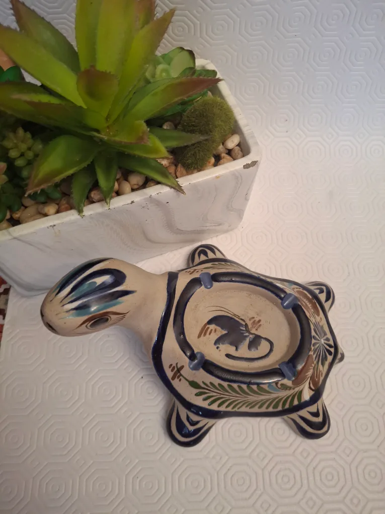 Mexico TonalaTurtle Ashtray - Hand Painted Ceramic image indicator(3)