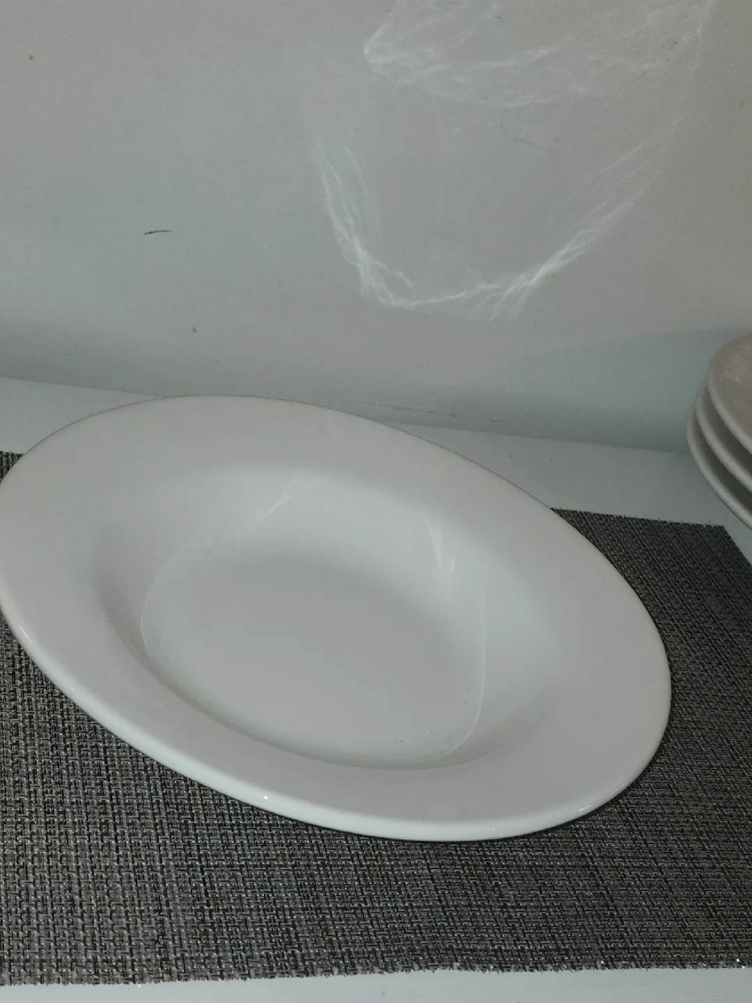 Set of 4 White Pasta Bowls (12-inch) image indicator(2)