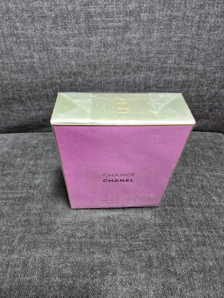 Chanel Chance Eau de Parfum 3.4 fl oz (100ml) image indicator(3)