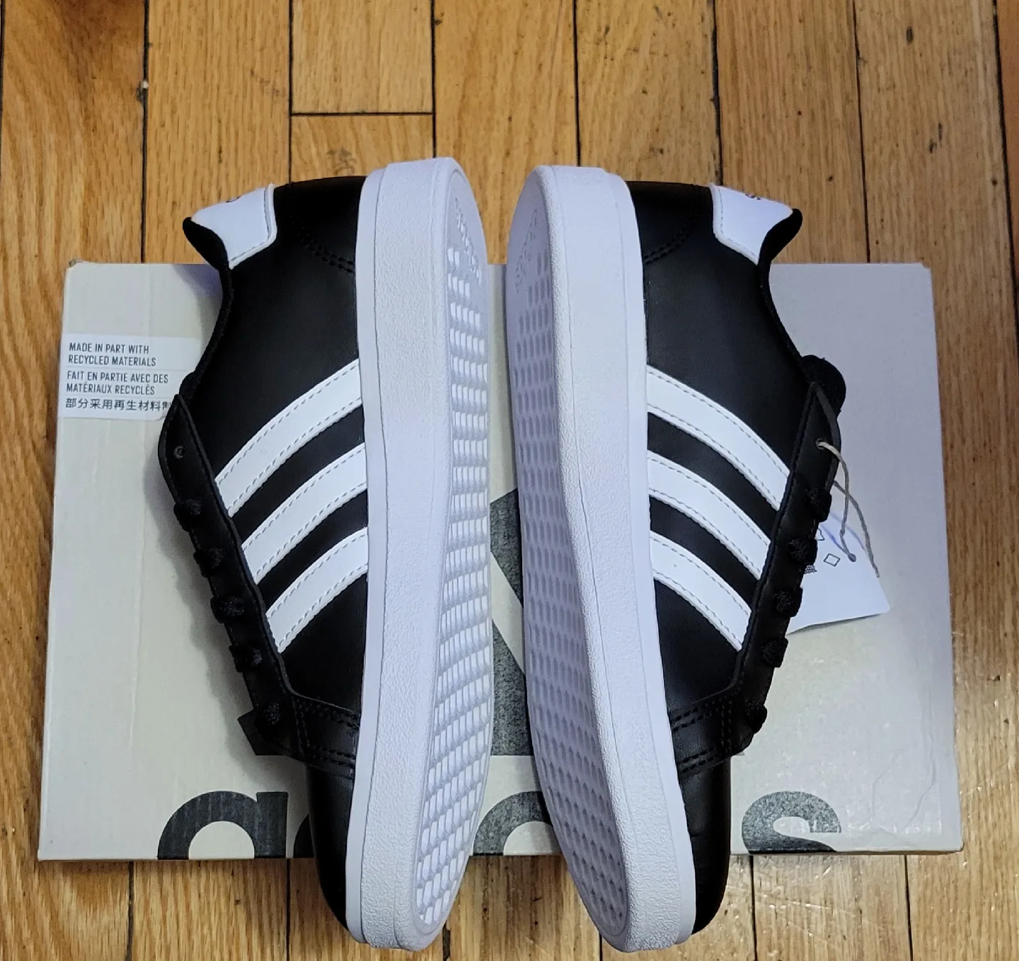 Adidas Grand Court 2.0 K - Size 2 Youth - New in Box image indicator(2)