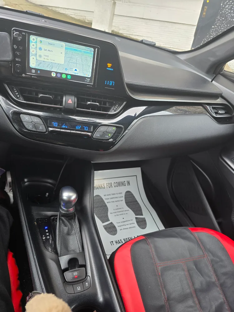 Red Toyota C-HR Hatchback image indicator(5)