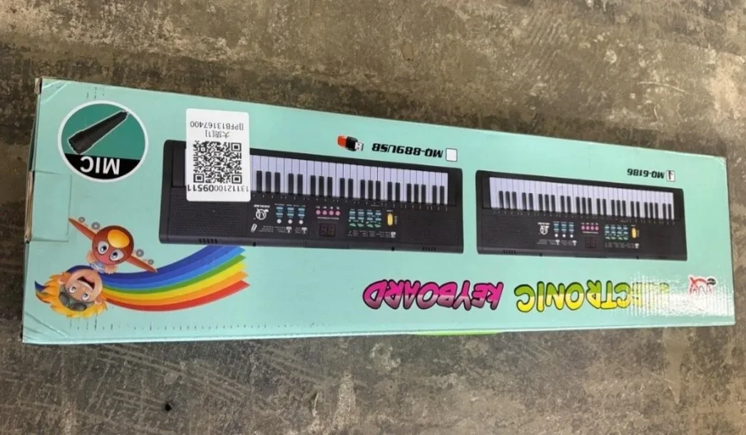 Electronic Keyboard with Microphone image indicator(3)