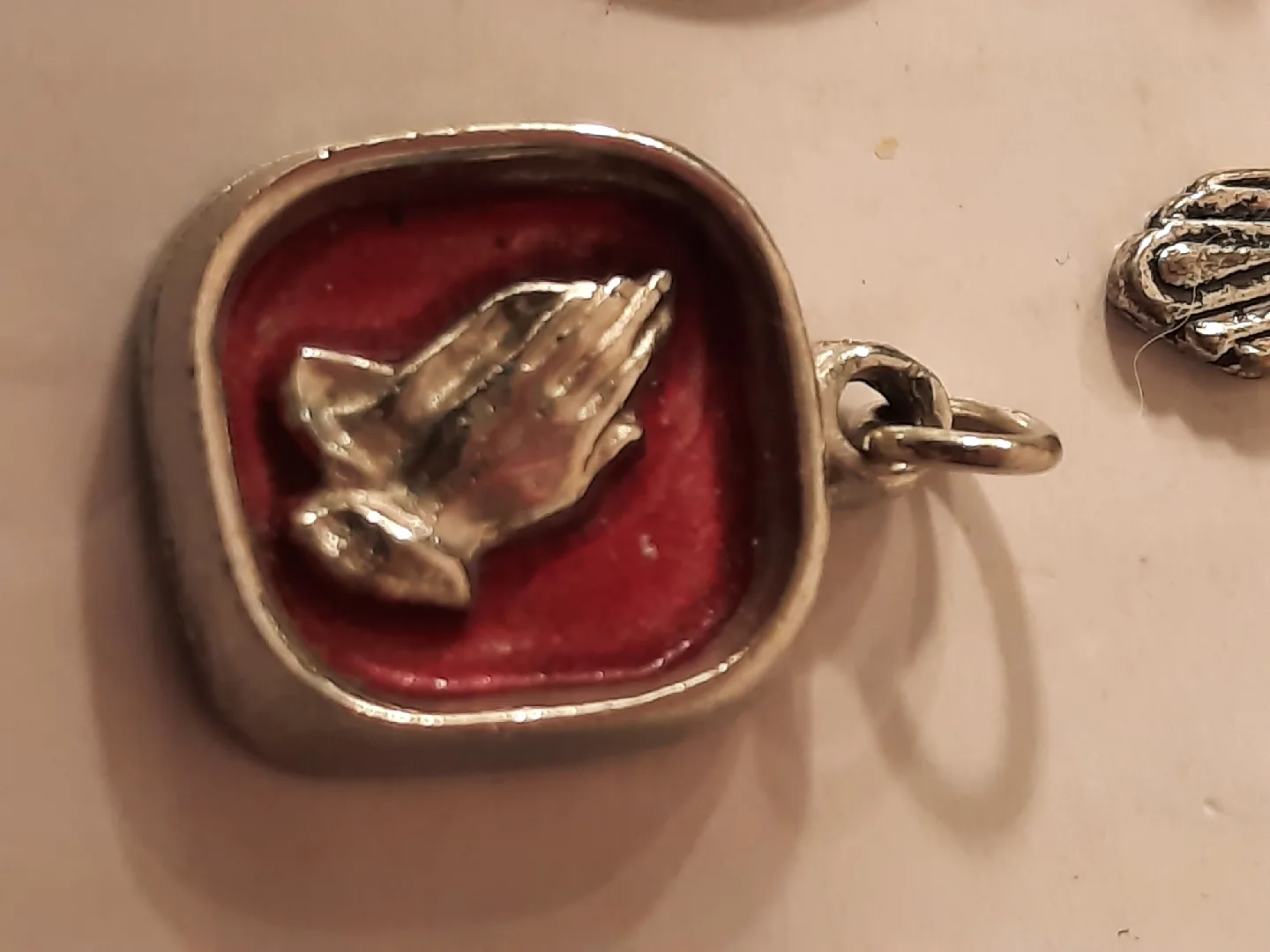 Religious Pendants and Crosses image indicator(7)