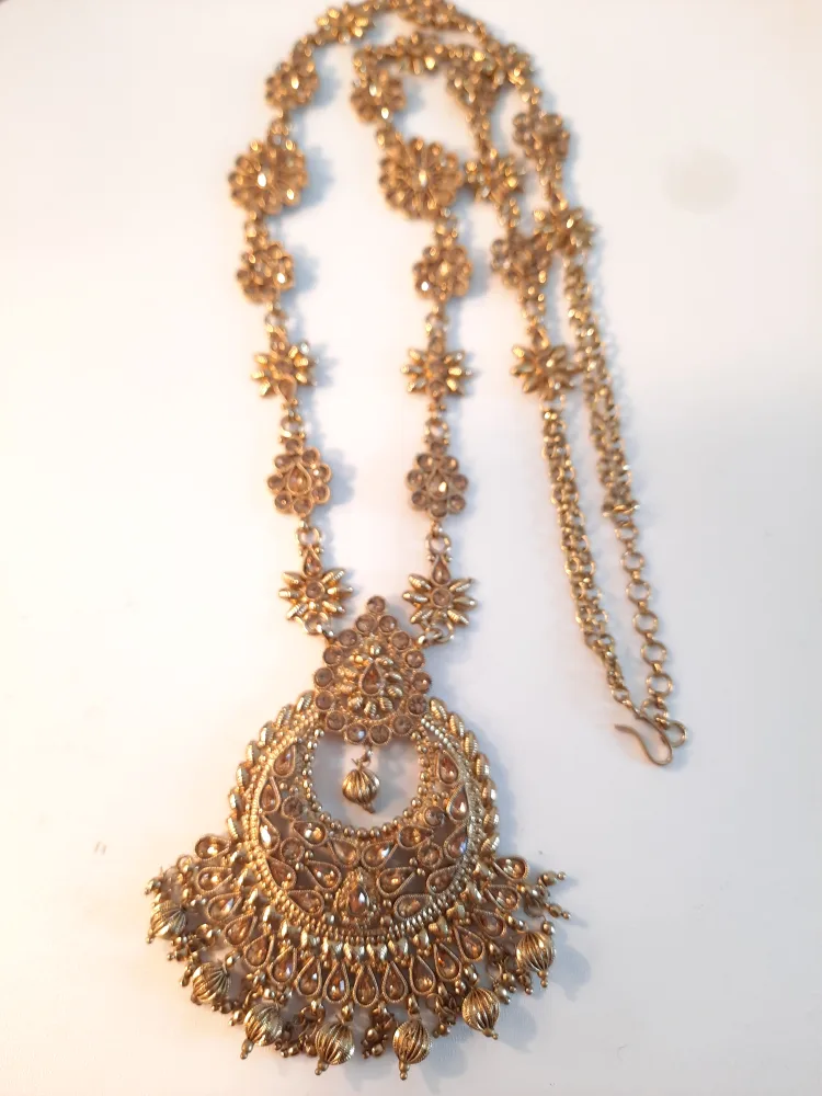 Gold-tone Statement Necklace image indicator(6)