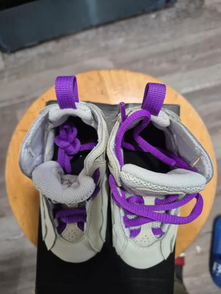 Air Jordan 7 Retro True Flight TD Lt base Grey/Purple Venom thumbnail