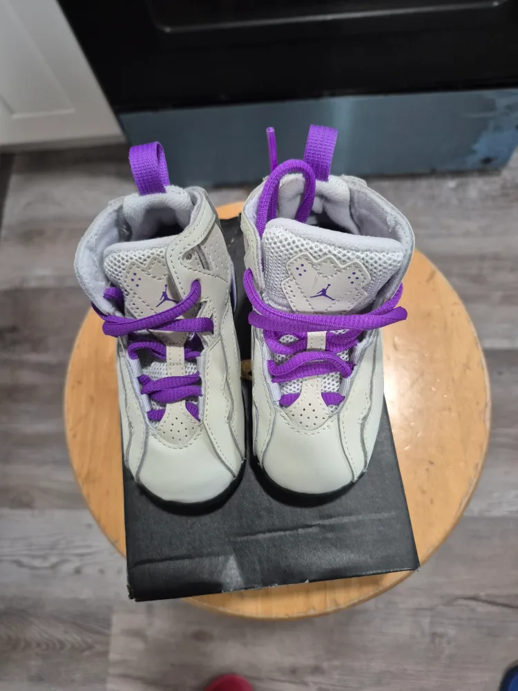 Air Jordan 7 Retro True Flight TD Lt base Grey/Purple Venom image indicator(8)