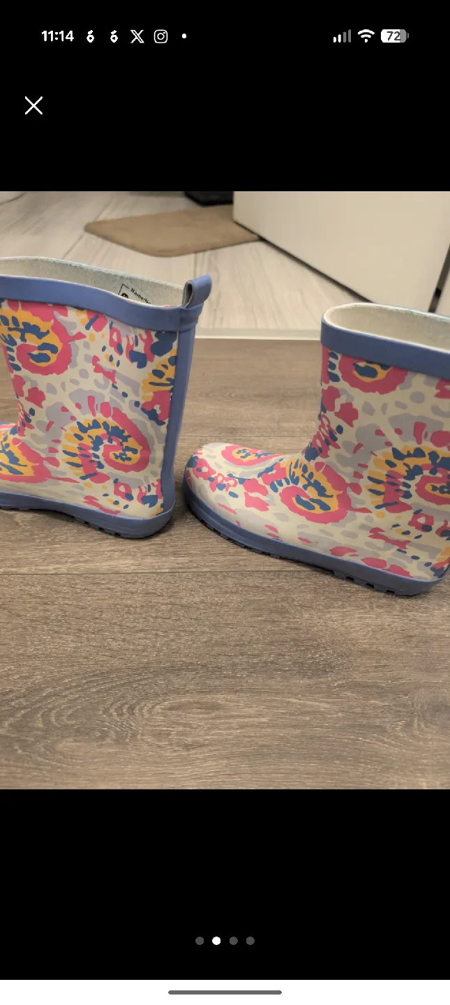 Bella & Birdie Rain Boots - Size 4 image indicator(3)