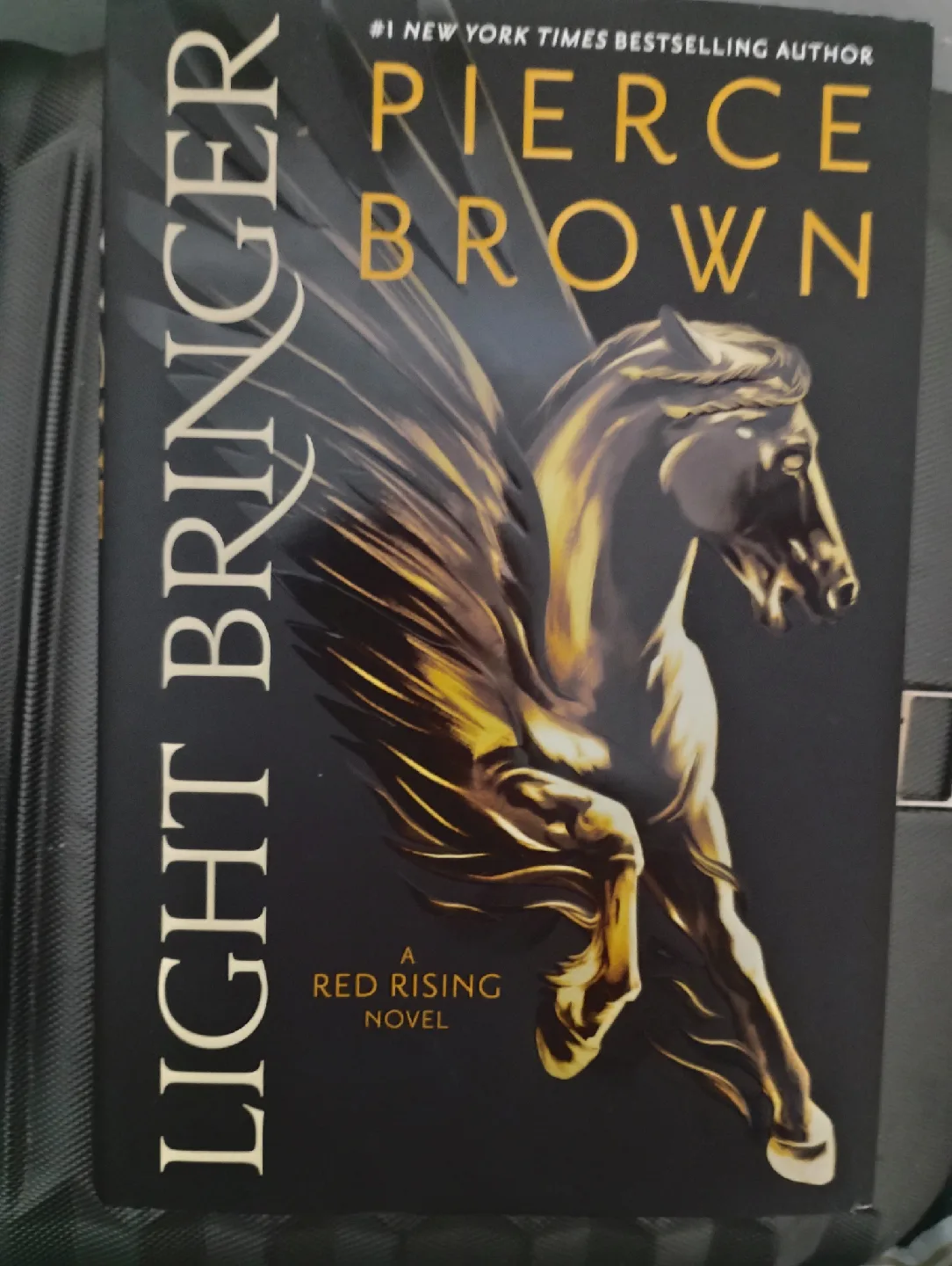 Light Bringer by Pierce Brown - Red Rising Novel image indicator(2)