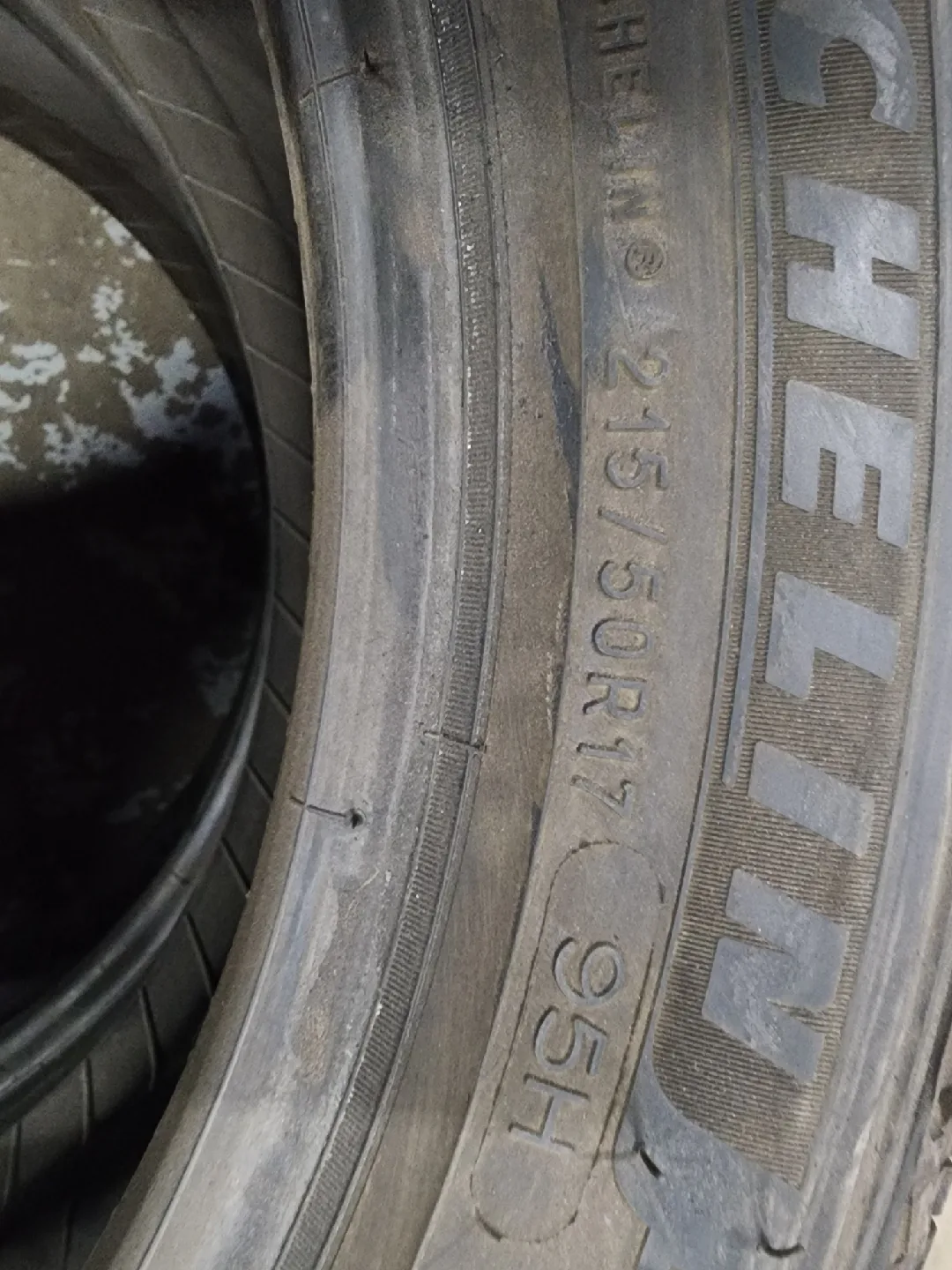 Michelin 215/50R17 Winter Tires - Set of 2 image indicator(2)