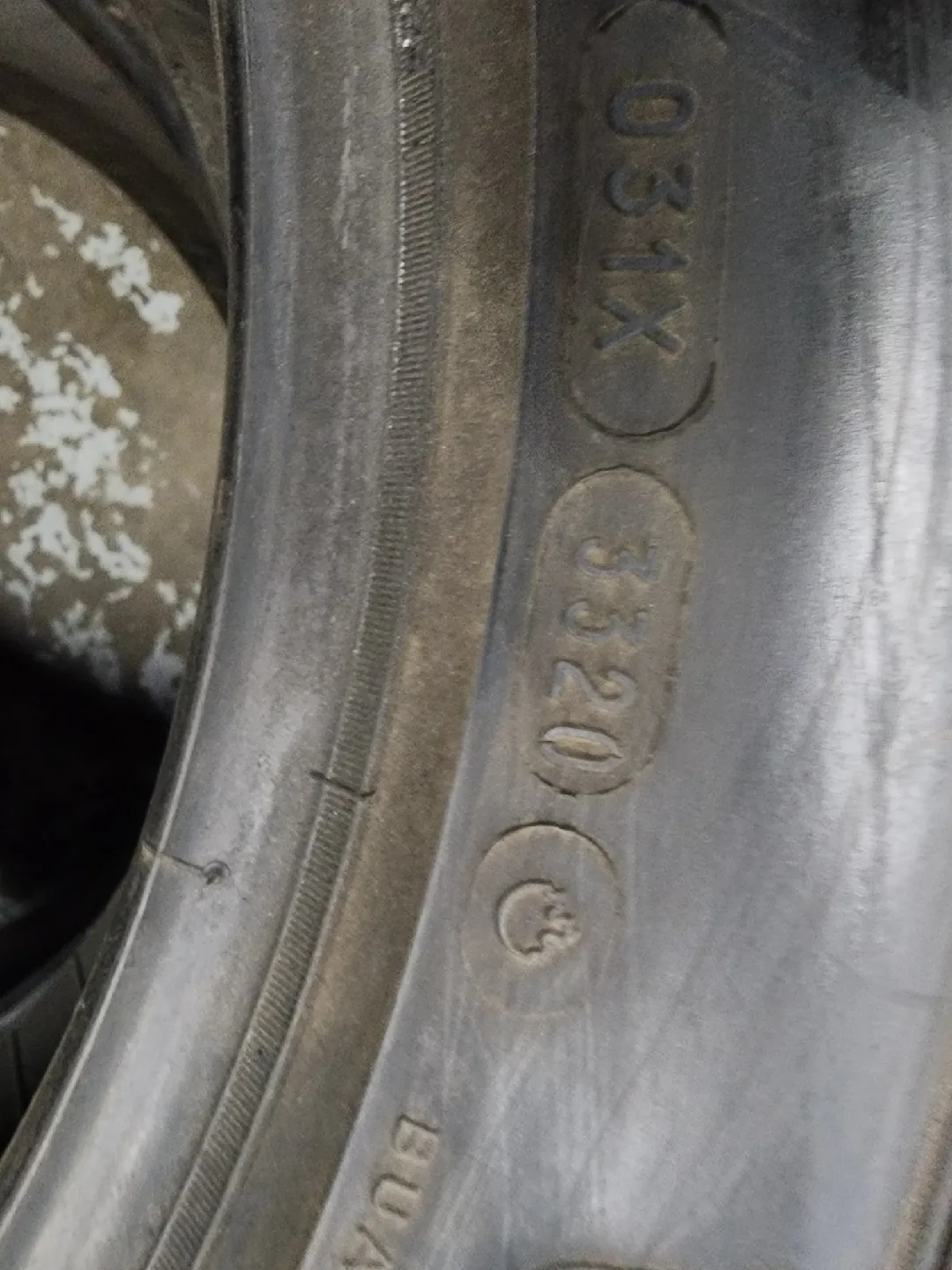 Michelin 215/50R17 Winter Tires - Set of 2 image indicator(3)