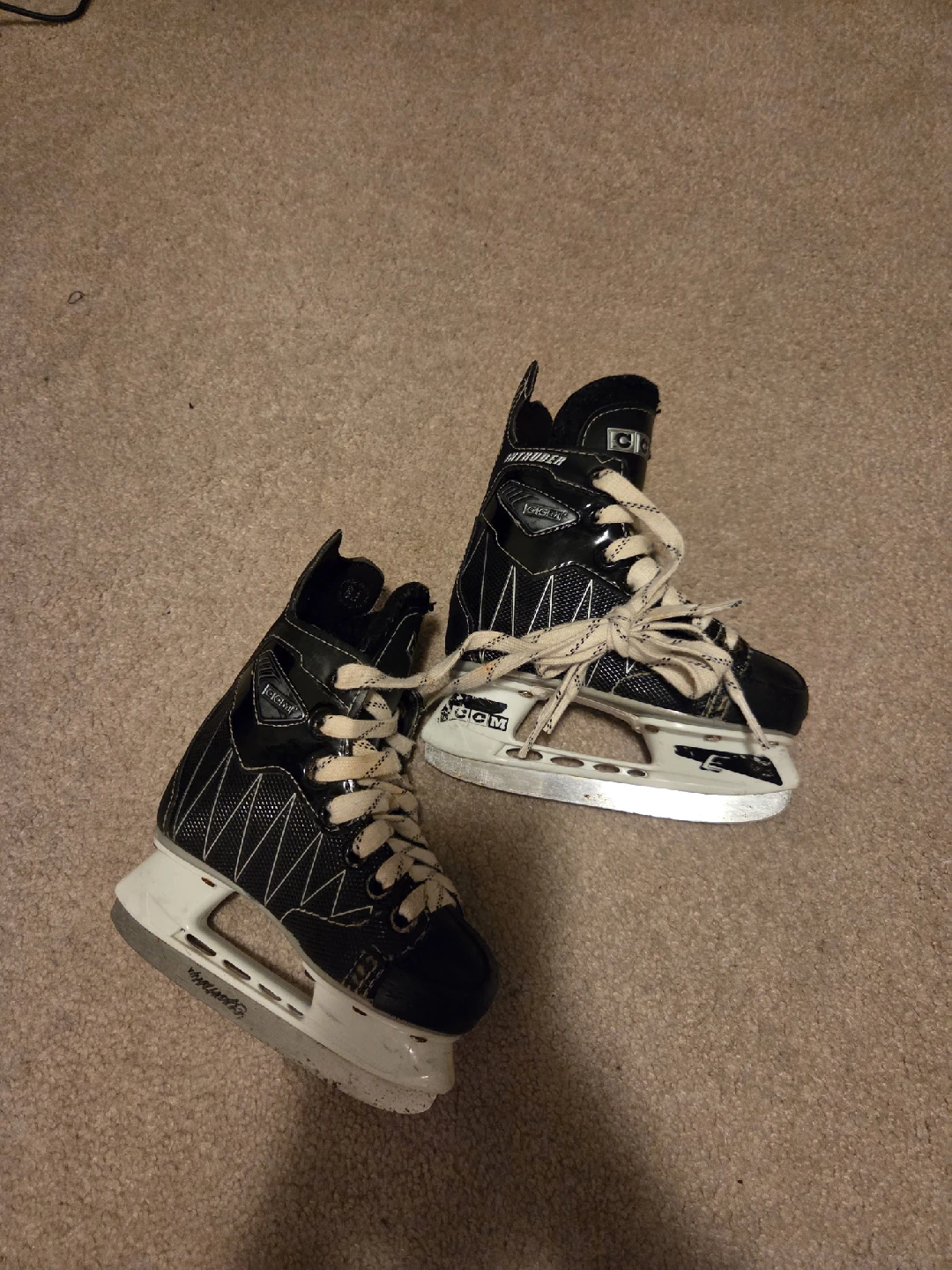 Youth Size 8Y Hockey Skates