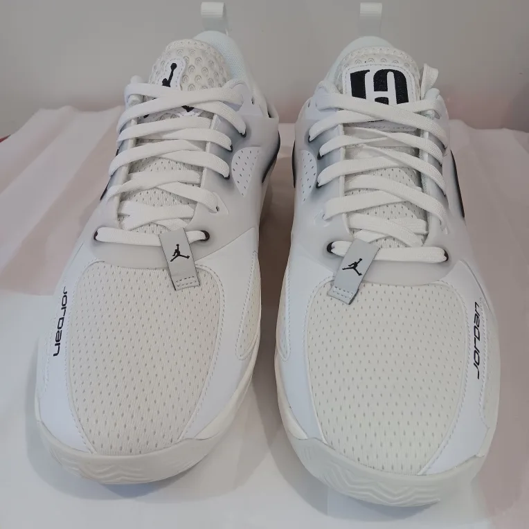 Jordan Stay Loyal 3 White Sneakers - Size 10 image indicator(5)