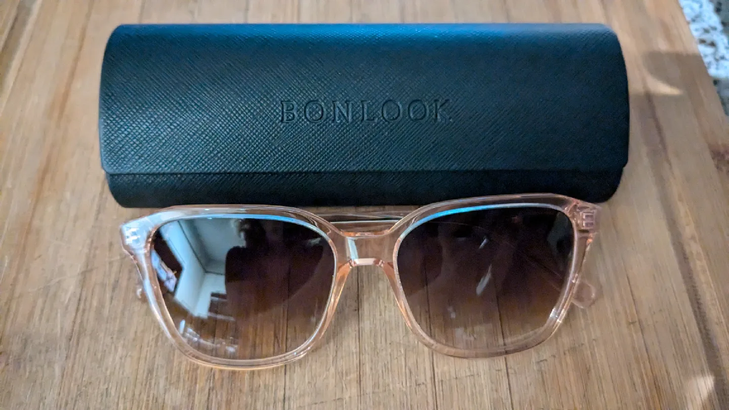Bonlook Peony Square Sunglasses w/Case, Medium thumbnail