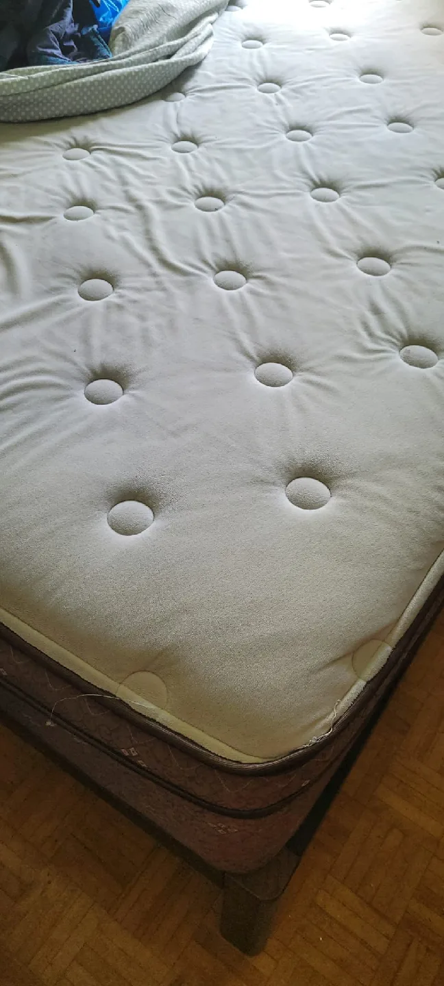 king size Bed Frame & Mattress image indicator(2)