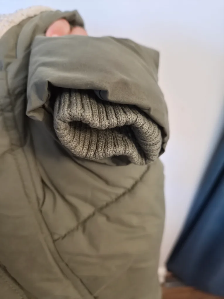 Old Navy 4T Olive Green Puffer Jacket image indicator(5)