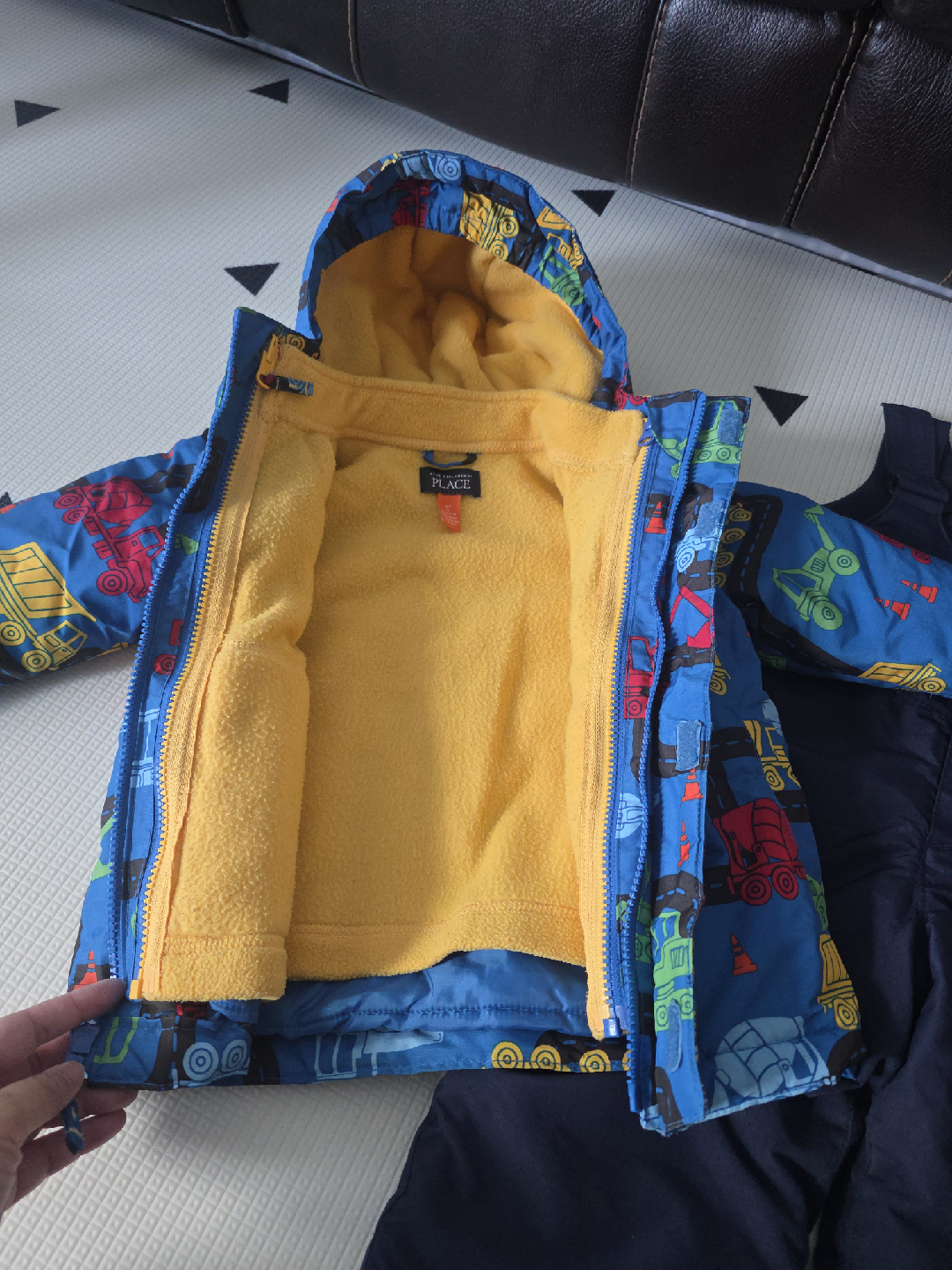 Children's Place Snowsuit Set $10 - photo 2
