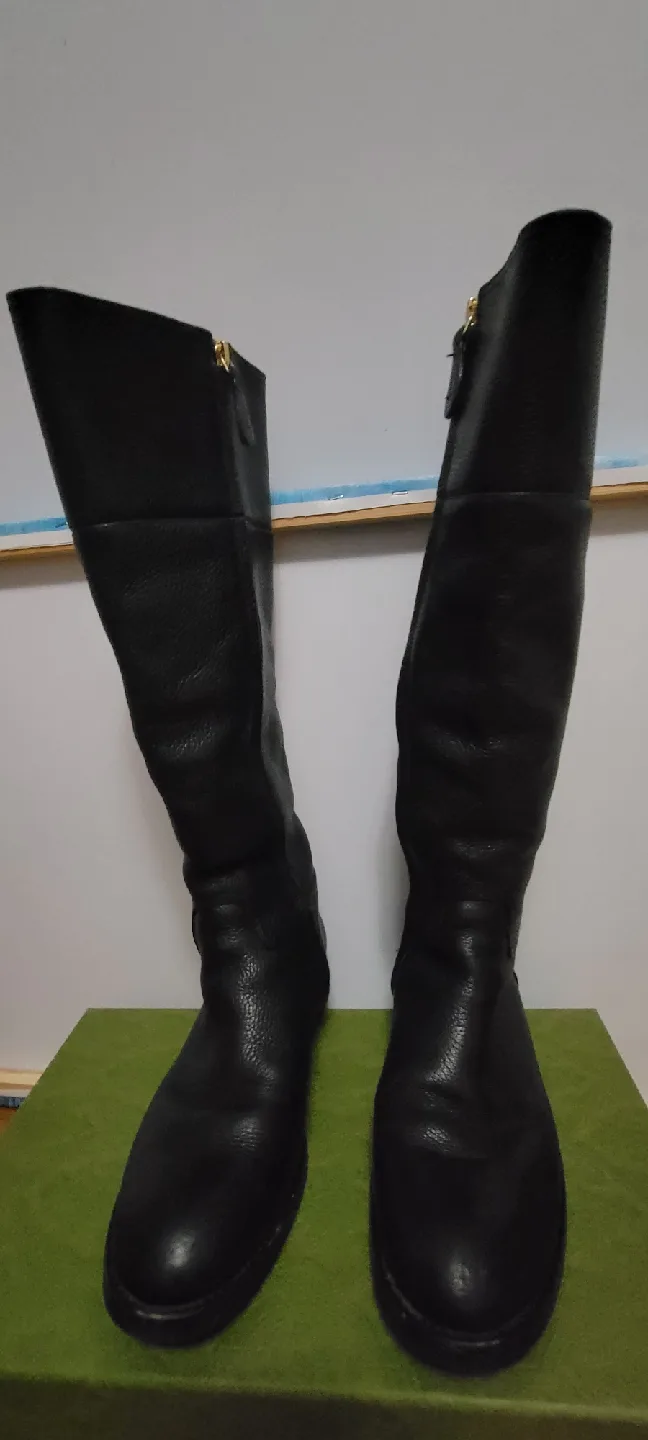 Tory Burch Black Leather Riding Boots - Size 8.5 image indicator(2)