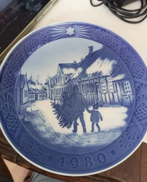 Bing & Grondahl 1980 Christmas Plate