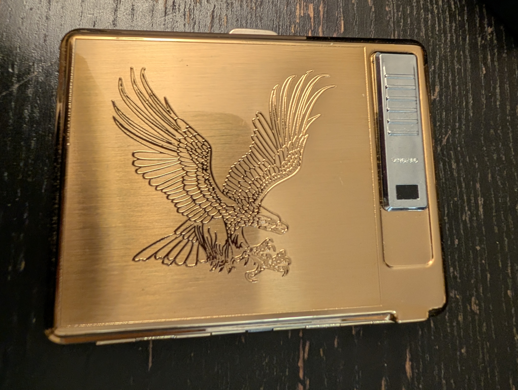Limited Edition Gold Cigarette Case - photo 4