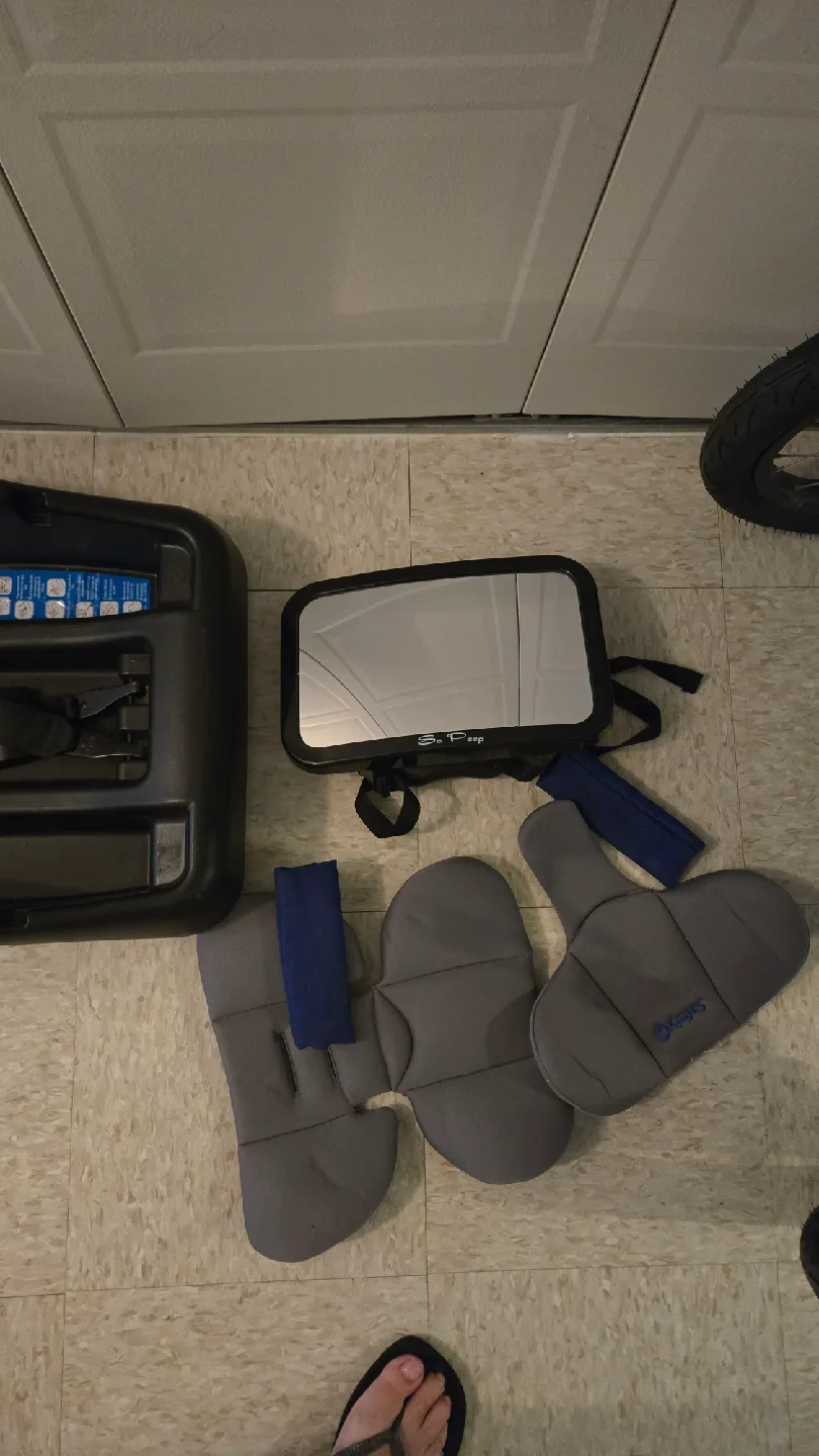 Safety 1st onBoard 35 LT Infant Car Seat & Stroller image indicator(3)