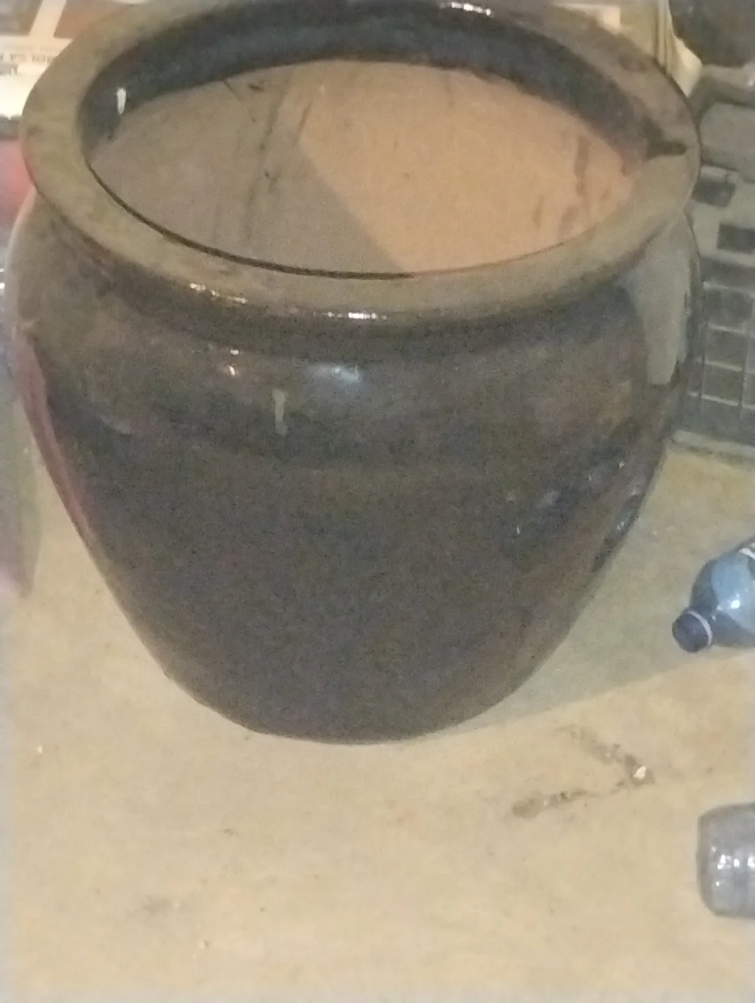 Large Brown Ceramic Garden Pot image indicator(2)