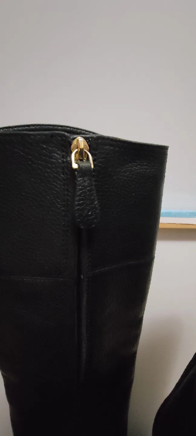 Tory Burch Black Leather Riding Boots - Size 8.5 image indicator(4)