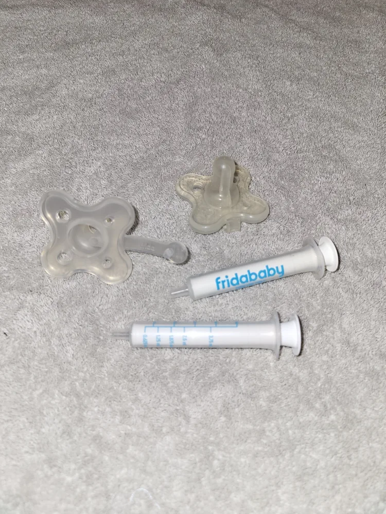 Fridababy Acucudose Medicine Dispenser and Pacifier for Babies thumbnail