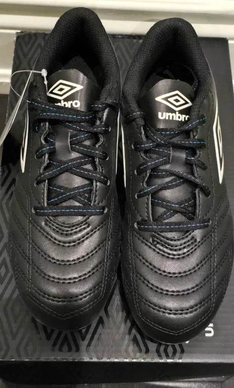NEW! Umbro Stadia Youth Soccer Cleats - Size 2 image indicator(3)