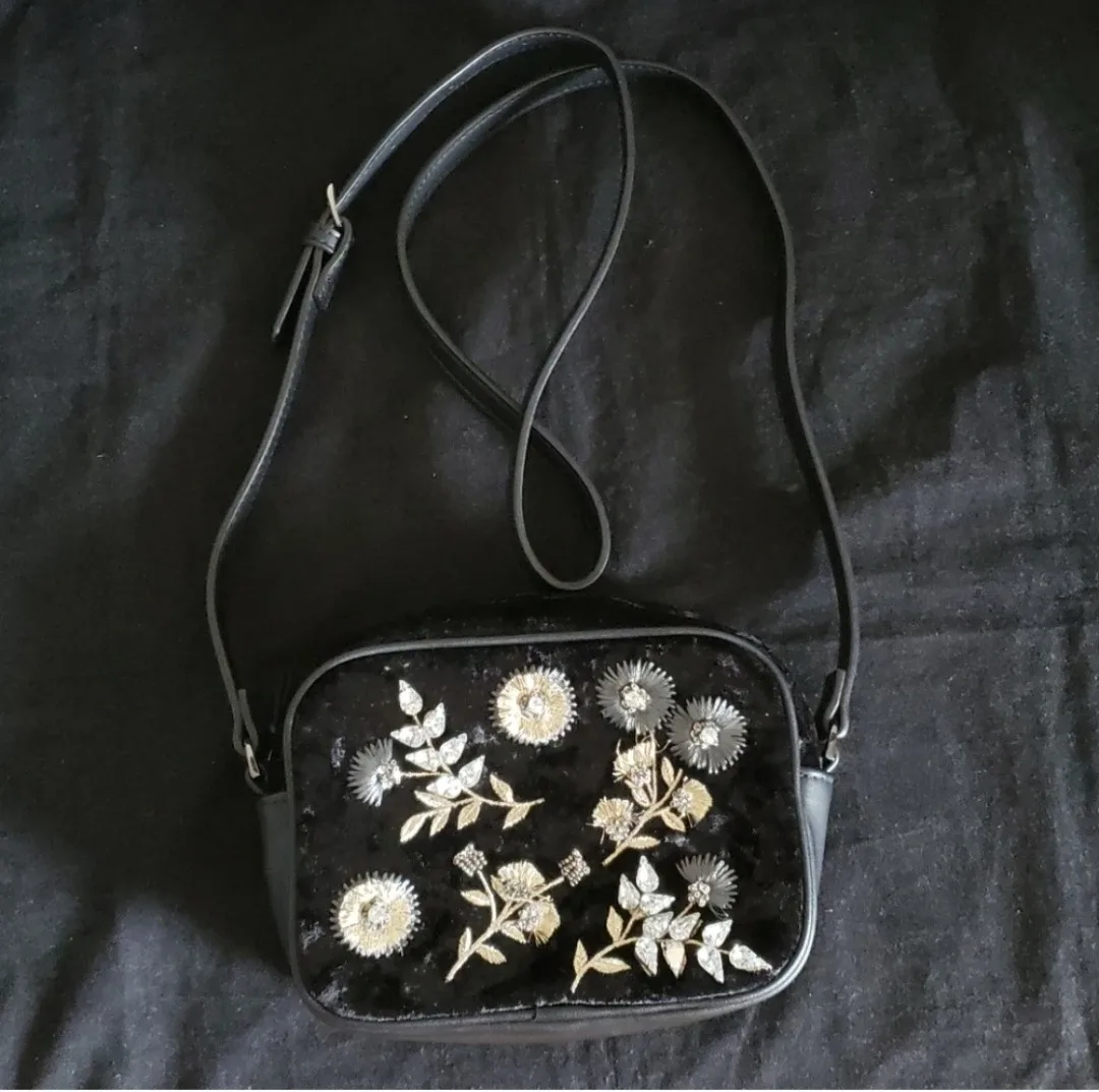 Black Floral Embroidered Crossbody Bag image indicator(2)