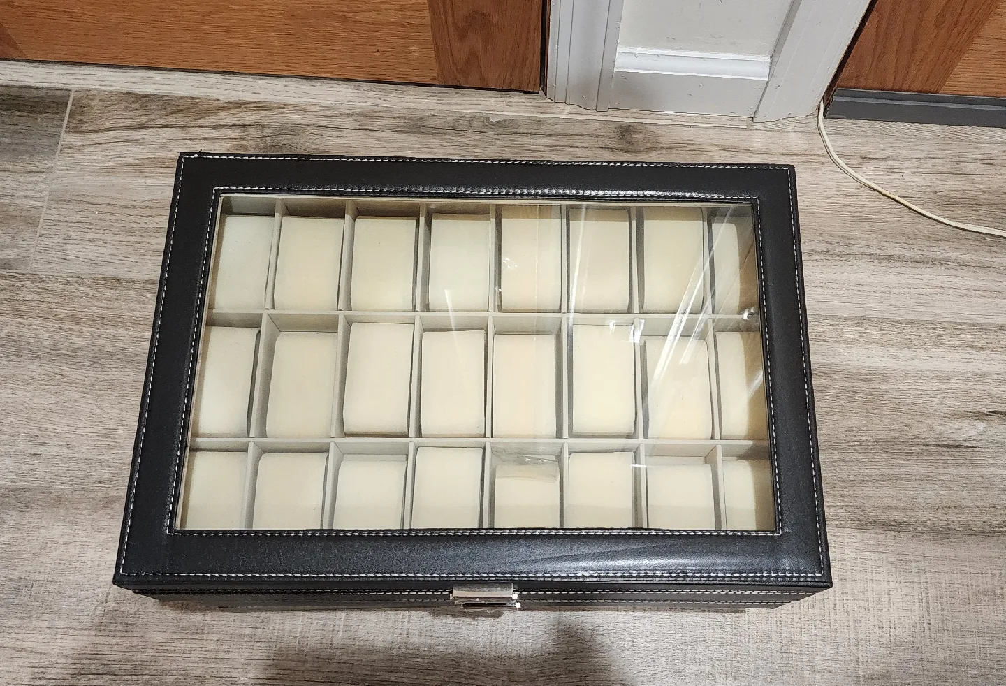 Black Leather 24 Slot Watch Display Case image indicator(3)