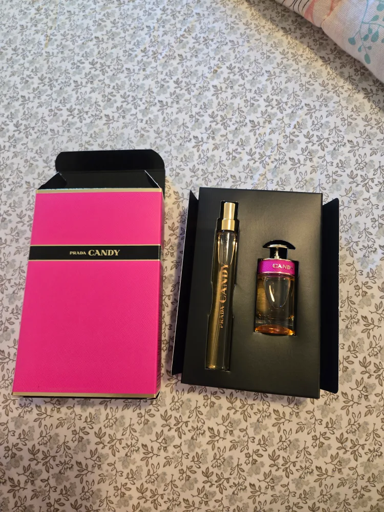 Prada Candy Eau de Parfum Set - New in Box! image indicator(2)