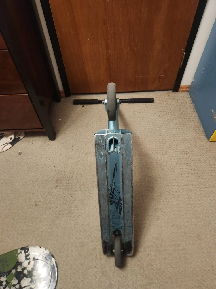 Used North switchblade Scooter image indicator(2)