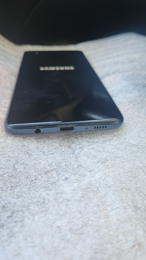 Samsung Galaxy A71 clean Unlocked 128gb  mint - photo 4