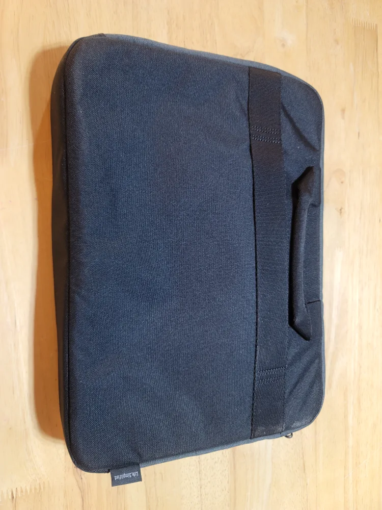 🥕 iFit Case Logic Laptop Bag - New image indicator(4)