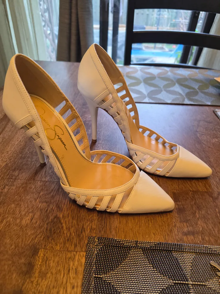 Jessica Simpson White Heels - Size 10 image indicator(2)