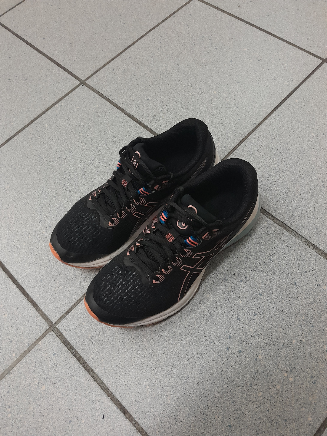 Asics Running Shoes - Black Women's Size 7 - photo 3