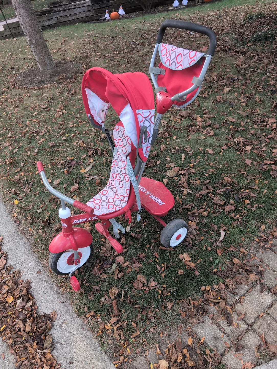 Radio Flyer Steer & Stroll Trike