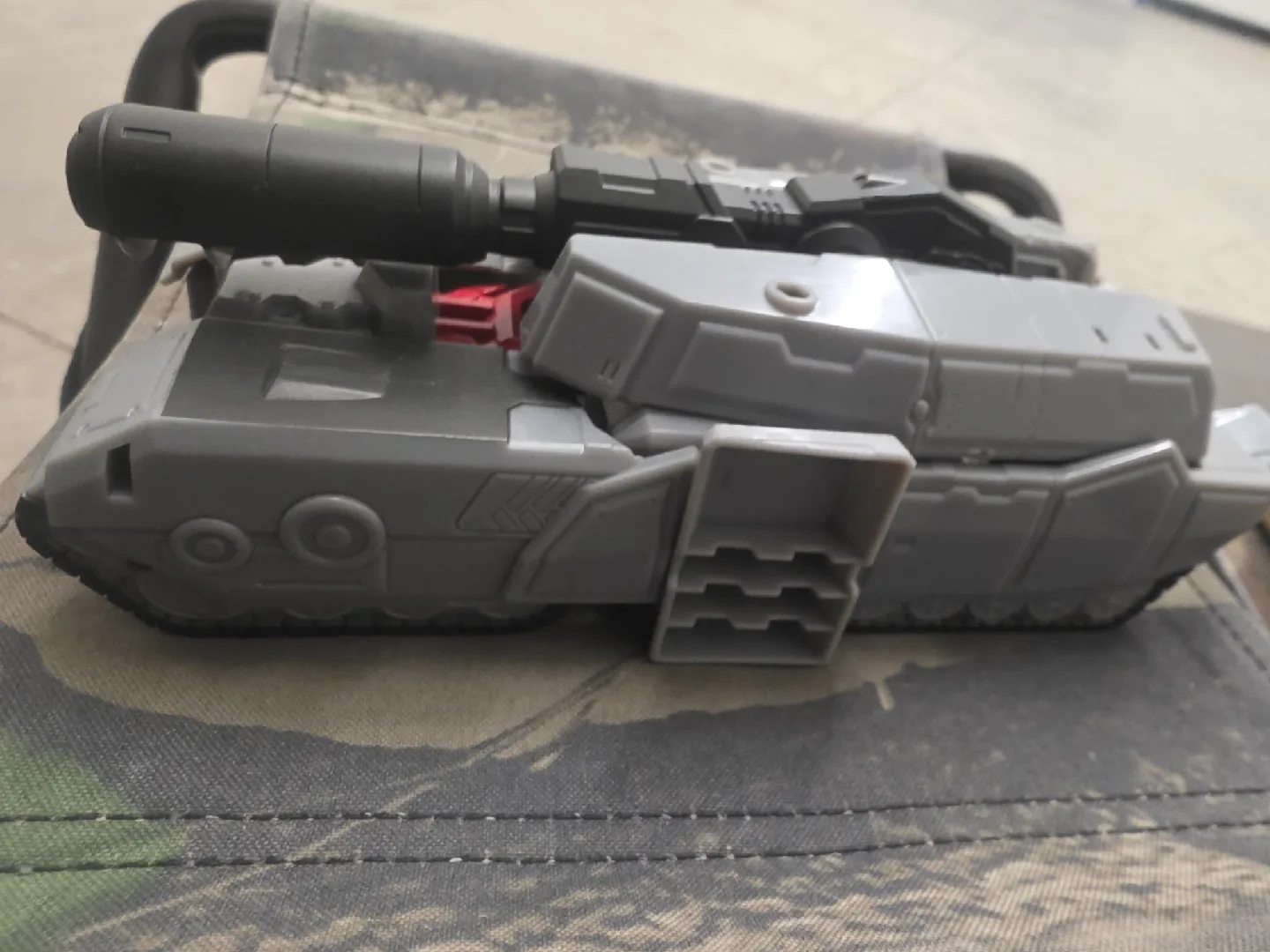 💜iTransformers Generations War for Cybertron Megatron image indicator(2)