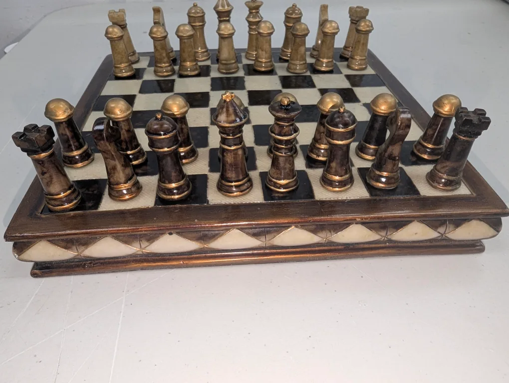 Stunning Faux-Bone Inlaid Chess Set. Decorative & Complete! image indicator(6)