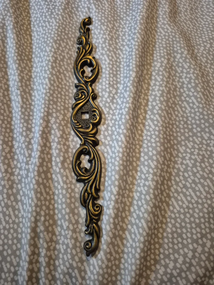 Ornate Bronze Drawer Pull