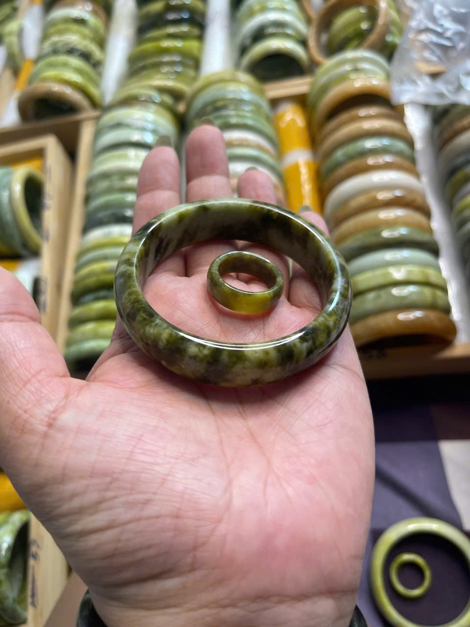 100% Natural Serpentine Jade Bangle and Ring Set - photo 3