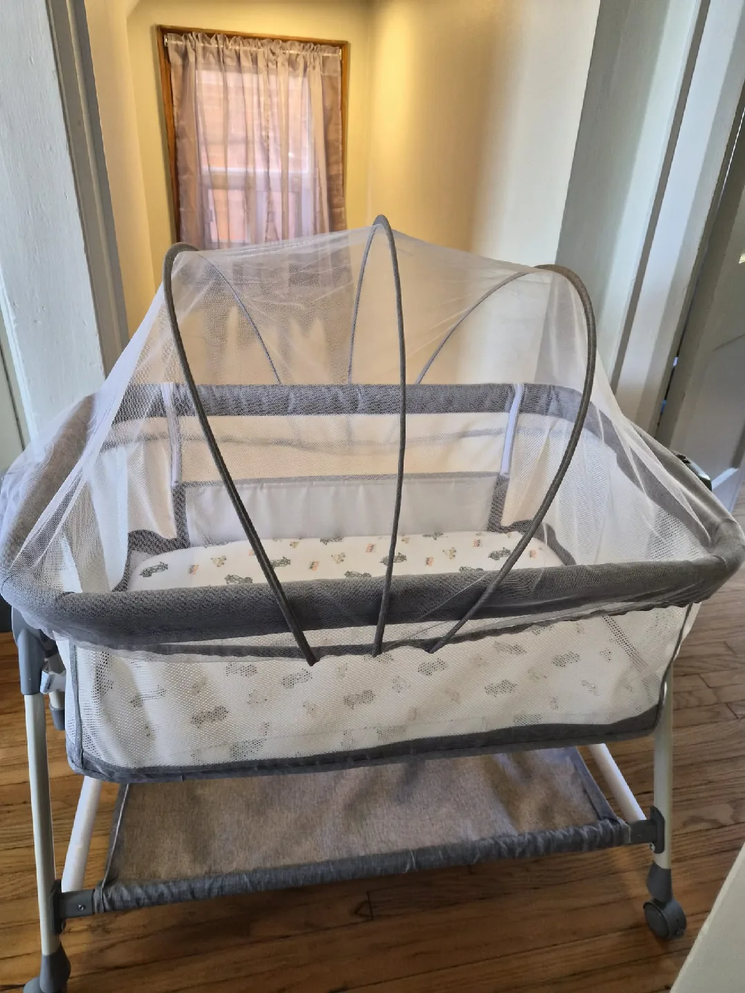 Baby bassinet 65$ image indicator(5)