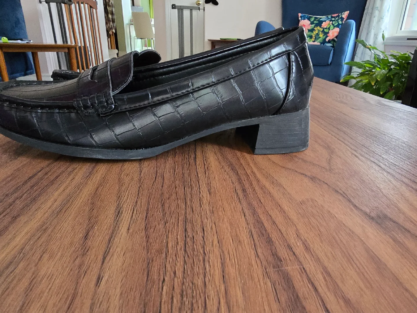 Bata Comfit Black Loafers - Size 9 image indicator(3)